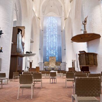 arca | 2021 | installation | flag fabric | 16m x 6m | Hauptkirche St.Katharinen | Hamburg